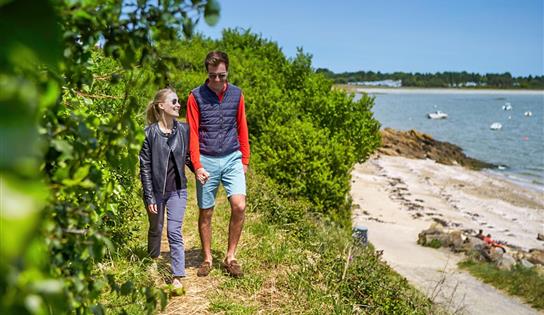coastal path starting from the campsite - CAMPING VILLAGE DE CROMENAC'H